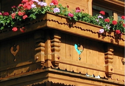 Balconi in legno, poggioli in legno, ringhiere e balaustre